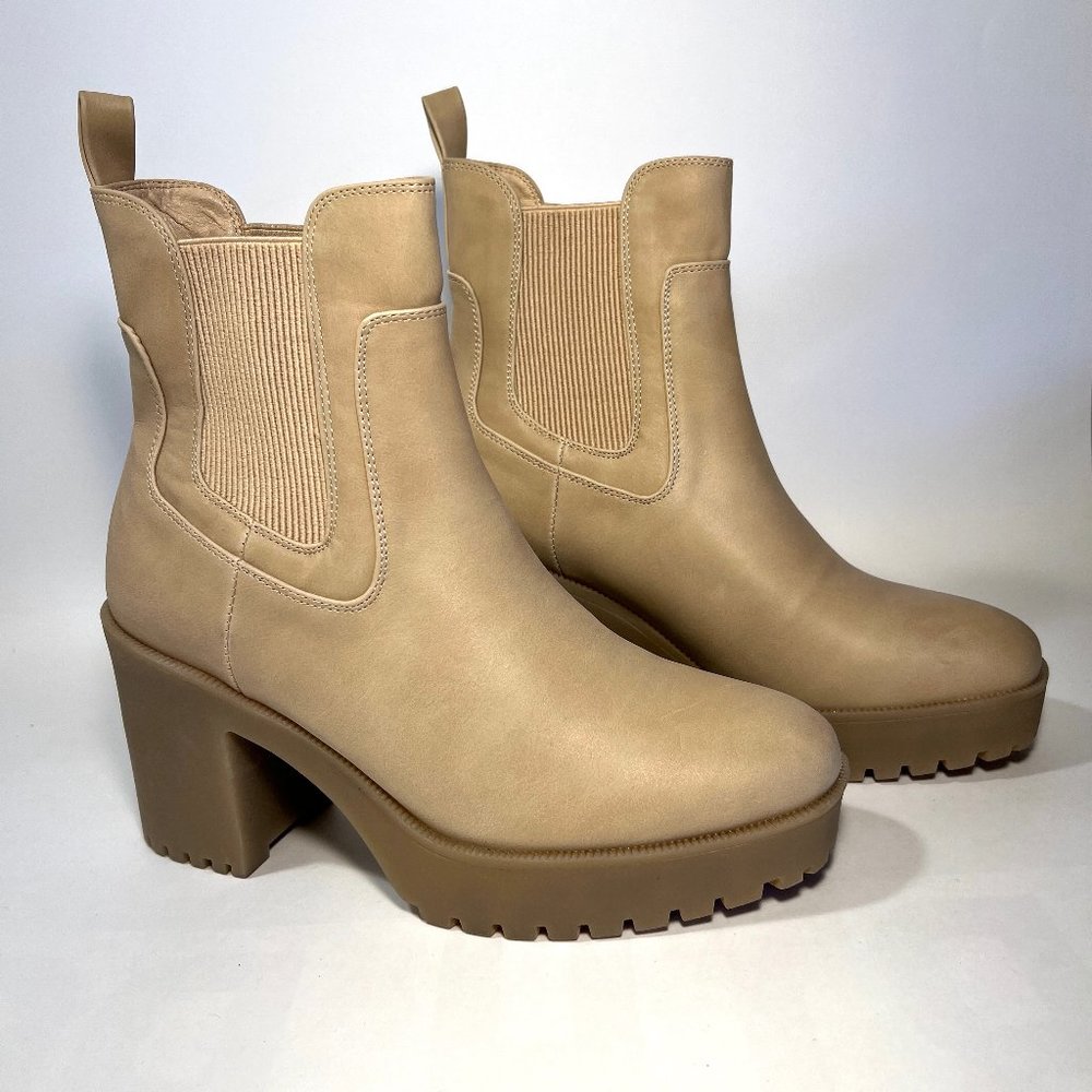 NEW Chinese Laundry Good Day Bootie in Natural - 8 / 38.5